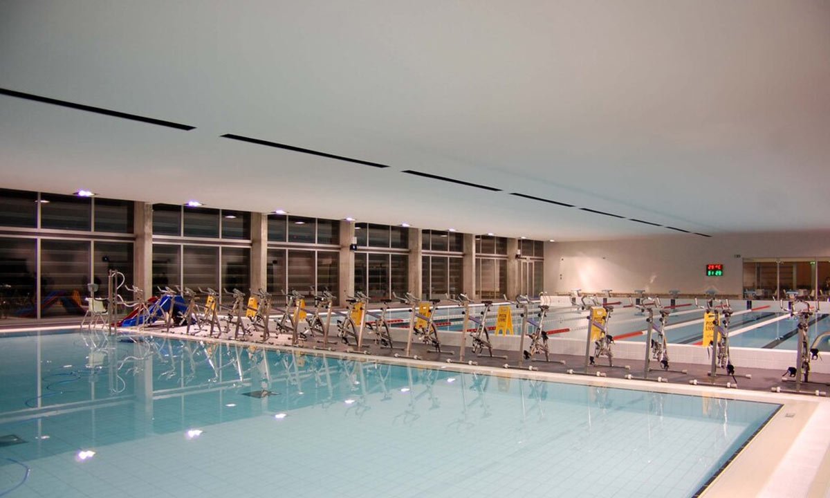 teto da piscina municipal do peso da régua por empresa profissional